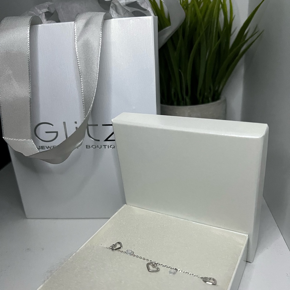 Diamond and heart bracelet